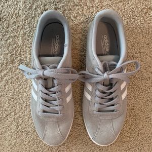 Adidas size 8, grey tennis shoe.